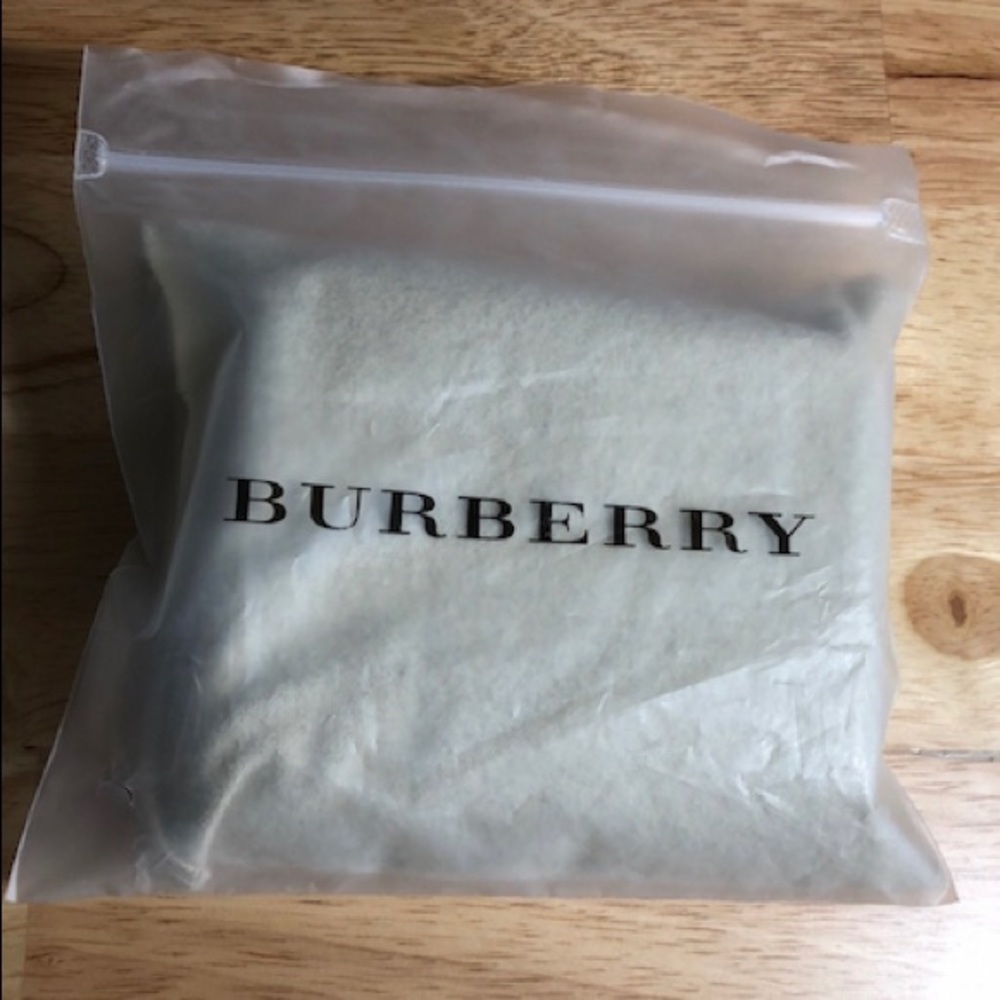 Burberry wallet - Picture 3 of 10
